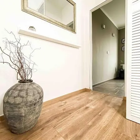 Luxuriöses Zwei - Raum - Apartment, Netflix/Prime Gasthof