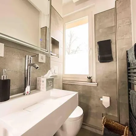 Gasthof Luxuriöses Zwei - Raum - Apartment, Netflix/Prime Leipzig